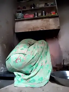 aunty sumy online show from April 2026 02:42:02 AM