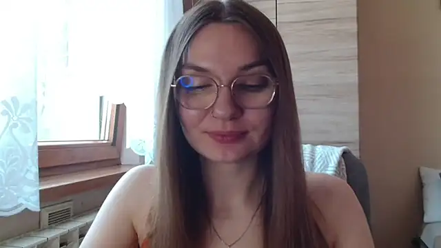Snapshot of LooveELLYx chatting on July 2026 06:30:02 AM LooveELLYx online show from July 2026 06:30:02 AM
