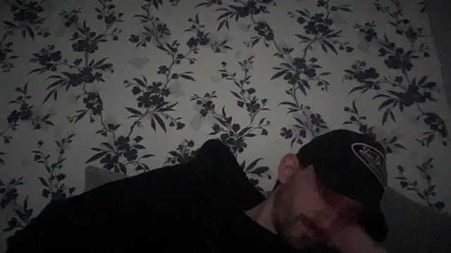 Big8inchUncutCock online show from April 2026 05:00:02 PM