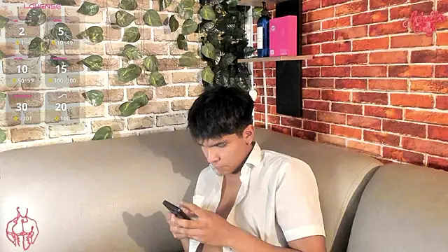 Thiago Kozak online show from March 2026 03:11:02 AM