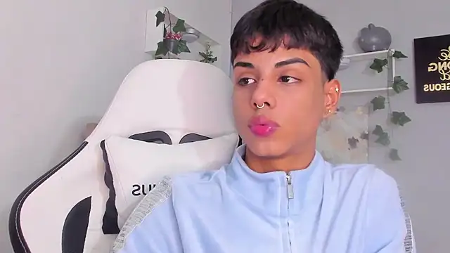 Thomas wil online show from November 2025 03:26:02 AM