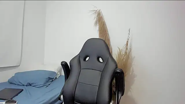 Evansdark1 online show from March 2026 11:27:02 PM