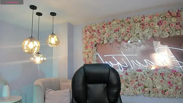 SarahYates online show from April 2026 04:05:02 AM