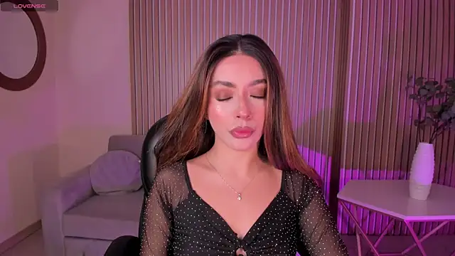 IsabellaMoreau online show from July 2026 08:13:02 PM