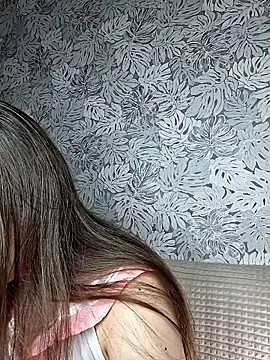 Olivia OliV online show from April 2026 01:19:01 AM