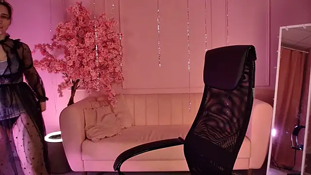 TessaMill online show from March 2026 09:14:01 AM