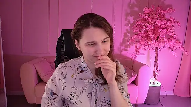 TessaMill online show from April 2026 05:25:02 AM