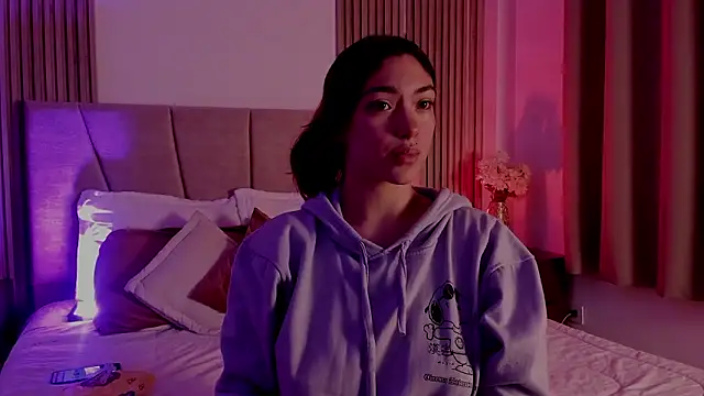 Victoria Beaumont online show from January 2026 11:49:01 AM