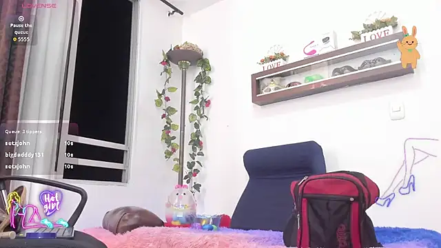 miaroberts69 online show from April 2026 12:00:02 AM