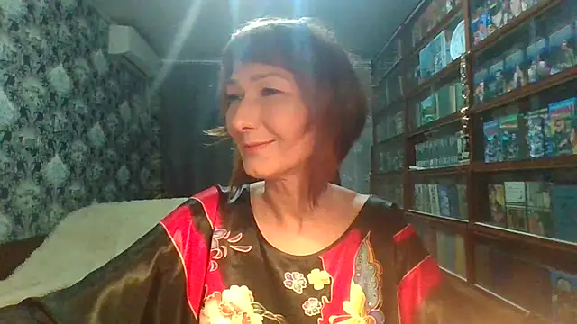 Snapshot of Pline1 chatting on April 2026 08:28:02 PM Pline1 online show from April 2026 08:28:02 PM