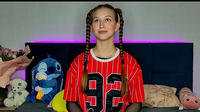 MissEmilyMiller online show from October 2025 05:13:02 PM