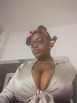 SheilaCoopers  online show from March 2026 10:43:02 AM