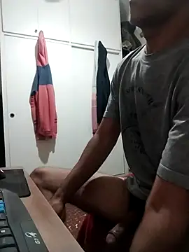 keefhard88 online show from April 2026 09:23:01 PM