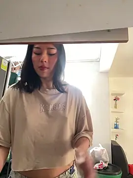 Shisuku Sophi online show from June 2026 06:24:02 PM