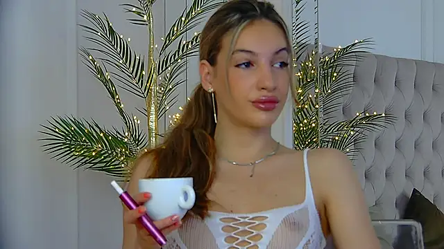 KimmDaviss online show from May 2026 07:37:01 AM