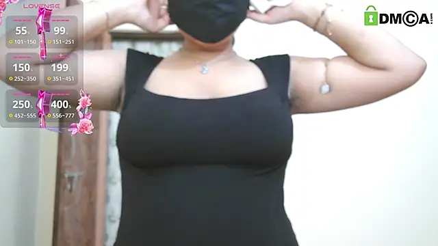 Snapshot of SassyWildCouple chatting on June 2026 11:12:02 AM SassyWildCouple online show from June 2026 11:12:02 AM