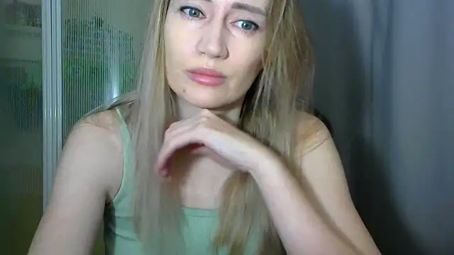 JessFoxxx online show from January 2026 04:05:02 AM