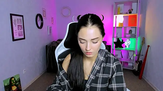 Snapshot of miki-niki chatting on September 2025 05:35:02 PM miki-niki online show from September 2025 05:35:02 PM