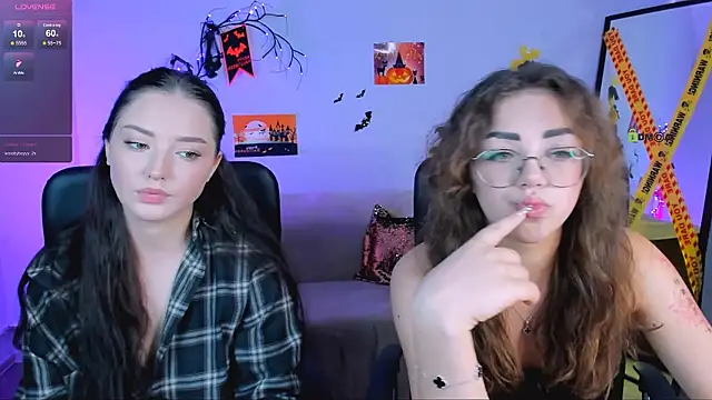 Snapshot of miki-niki chatting on October 2025 01:15:02 PM miki-niki online show from October 2025 01:15:02 PM