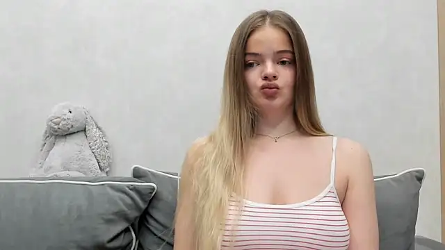 Sarah keyy online show from March 2026 05:42:02 PM