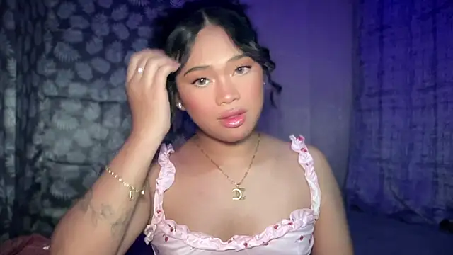Snapshot of Exotic_alyssa69 chatting on April 2026 05:37:01 PM Exotic alyssa69 online show from April 2026 05:37:01 PM
