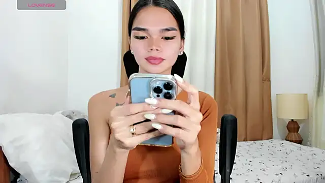 kendall petite18 online show from June 2026 04:22:01 PM