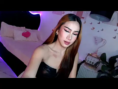 Sluttyvana online show from April 2026 03:35:01 PM