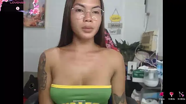 Snapshot of lucyheart777 chatting on June 2026 03:08:02 AM lucyheart777 online show from June 2026 03:08:02 AM