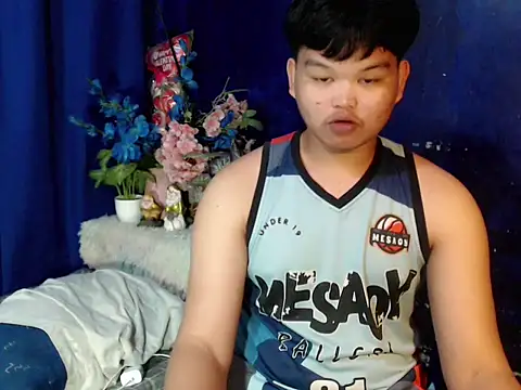 Reynelcock online show from February 2026 04:51:01 PM