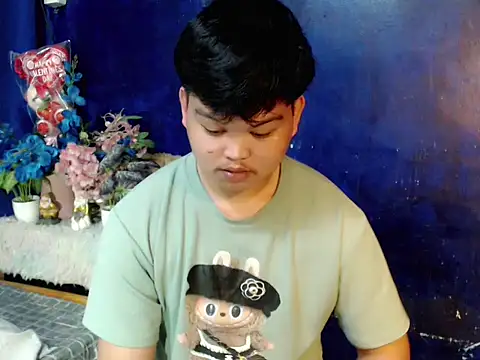 Reynelcock online show from February 2026 05:24:01 PM