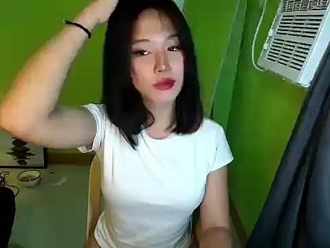 Ricaliciuos online show from April 2026 10:45:02 PM