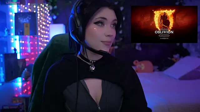 littlelune online show from January 2026 11:08:01 PM