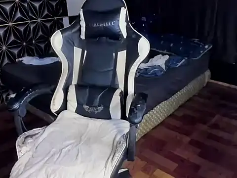 AsianHotBODYY online show from November 2025 07:19:02 AM