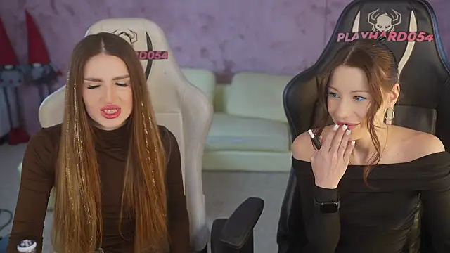 Selena Glow online show from February 2026 11:41:02 PM