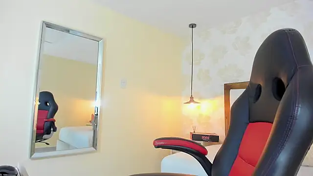 IRISCLARK1 online show from July 2026 07:09:01 PM