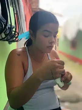 Kaily Sweet16 online show from April 2026 08:06:01 PM