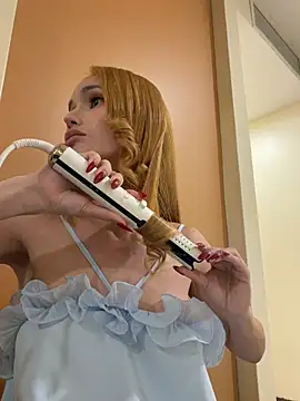 surprisecockmia online show from April 2026 06:18:02 AM