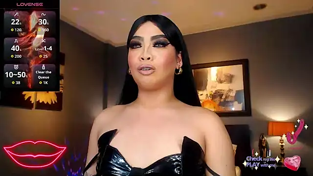 FridaHumphrey online show from April 2026 07:03:02 PM