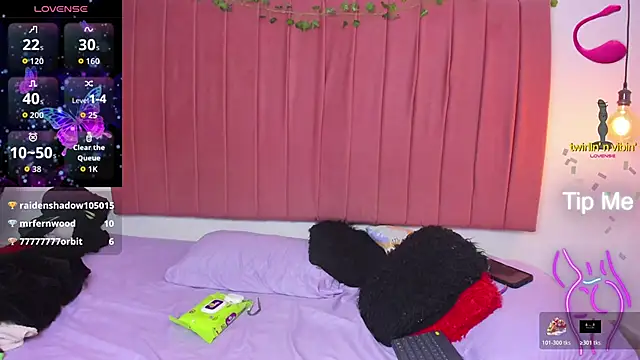 ana foxi online show from April 2026 07:08:02 PM