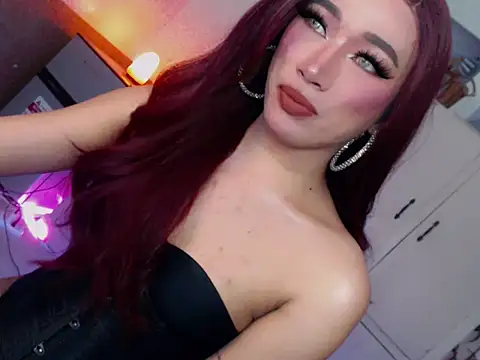 Snapshot of Spicy_kinky chatting on June 2026 01:37:01 AM Spicy kinky online show from June 2026 01:37:01 AM
