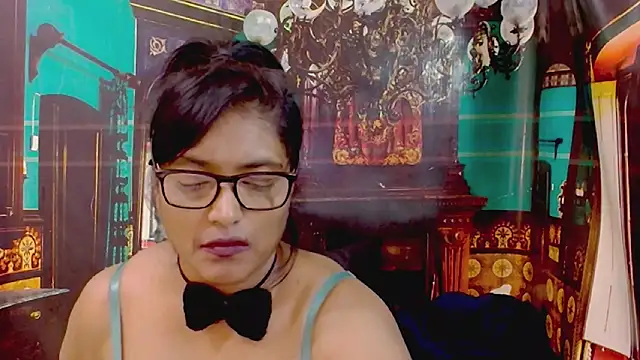 Snapshot of IndiaBlackPanther chatting on June 2026 03:25:01 AM IndiaBlackPanther online show from June 2026 03:25:01 AM