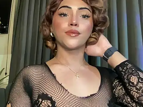 calimonroe online show from December 2025 06:59:02 PM