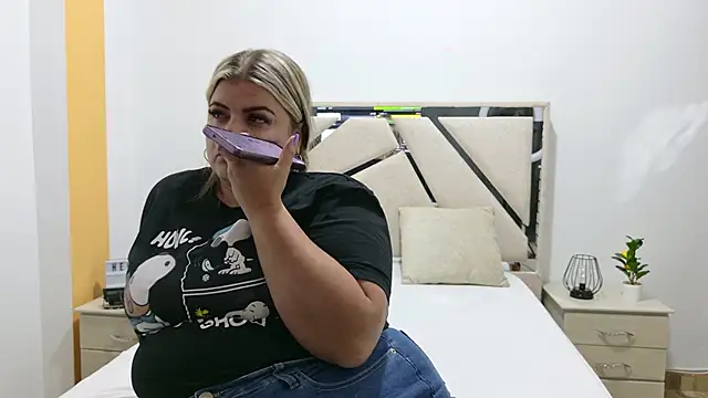 KiimBrooks online show from February 2026 12:39:01 AM