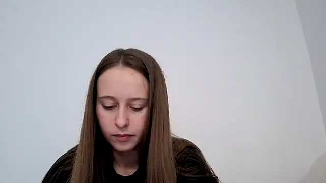 Kisacka online show from October 2025 12:22:02 PM