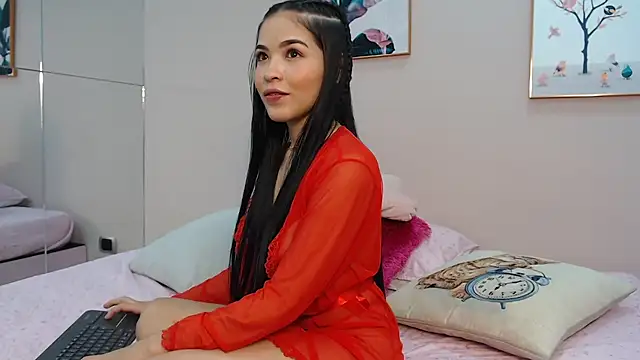 zooombee online show from June 2026 04:08:02 PM