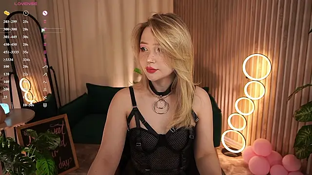 LauraWifeness online show from March 2026 06:30:01 AM