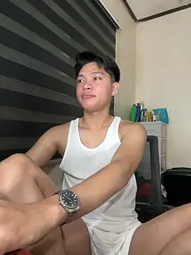 Helleron online show from November 2025 08:24:02 PM