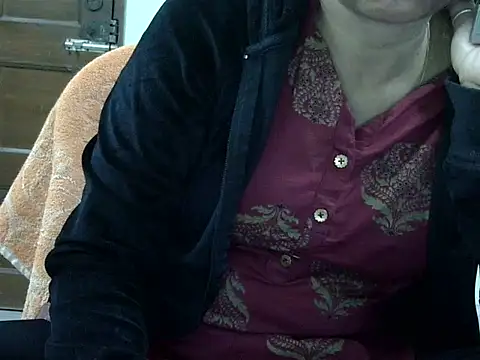 CHAMELI4747 online show from December 2025 08:08:01 AM