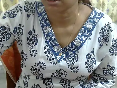 Snapshot of CHAMELI4747 chatting on July 2026 09:13:02 AM CHAMELI4747 online show from July 2026 09:13:02 AM