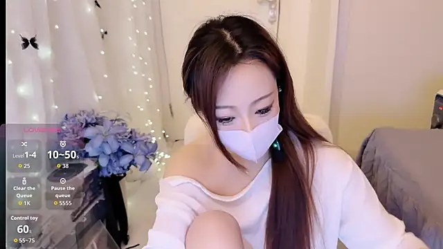 charlotte520 online show from March 2026 11:44:02 PM